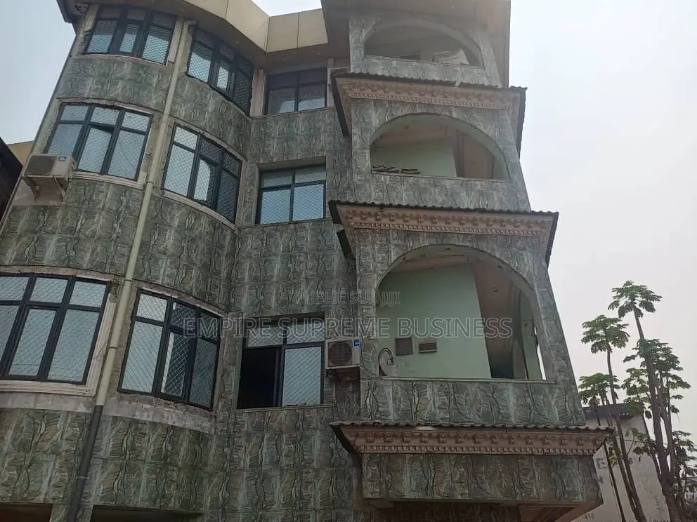 17chbre Blocs d'appartements dans Empire Supreme, Limete à Vendre