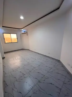 3chbre Appartement dans Empire Supreme, Kintambo à Louer