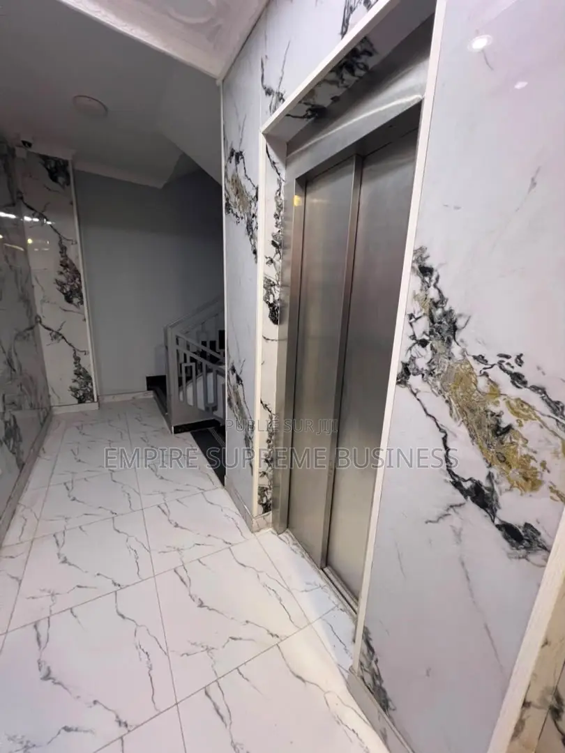 3chbre Appartement dans Empire Supreme, Kintambo à Louer