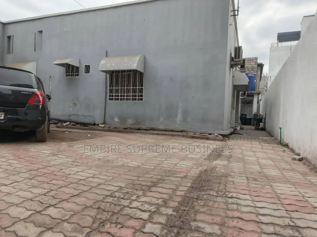2chbre Duplex dans Empire Supreme, Kintambo à Vendre