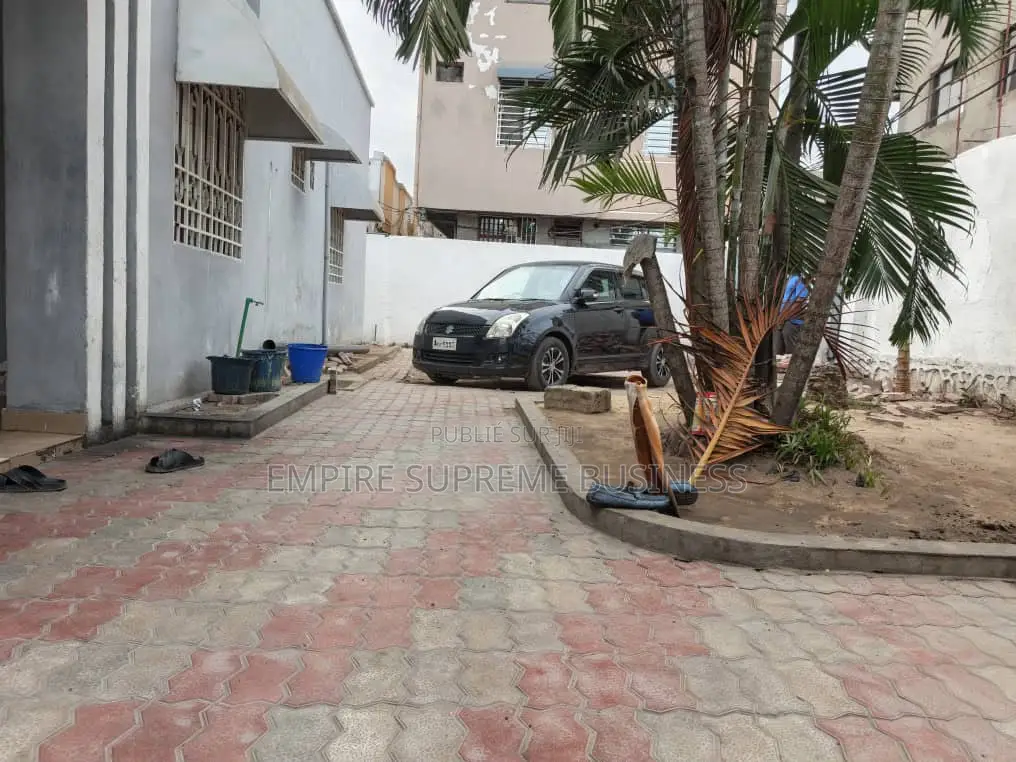 2chbre Duplex dans Empire Supreme, Kintambo à Vendre