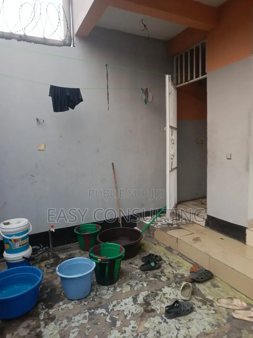 3chbre Duplex dans Quartier 2, Kimbanseke à Vendre