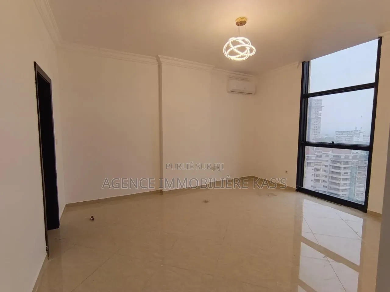 3chbre Appartement dans Bilengu Immo, Gombe à Louer