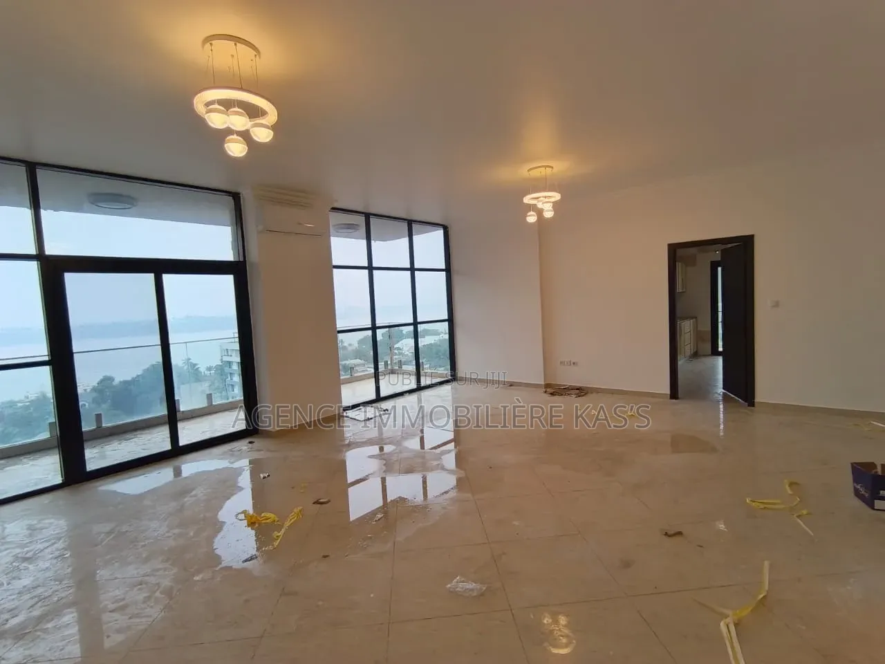 3chbre Appartement dans Bilengu Immo, Gombe à Louer