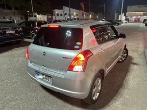 Suzuki Swift 2009 Gris