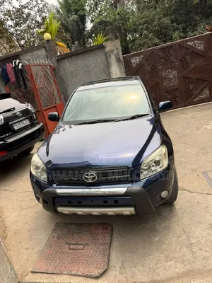 Toyota RAV4 2011 Bleu
