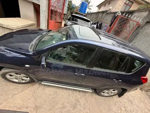 Toyota RAV4 2011 Bleu