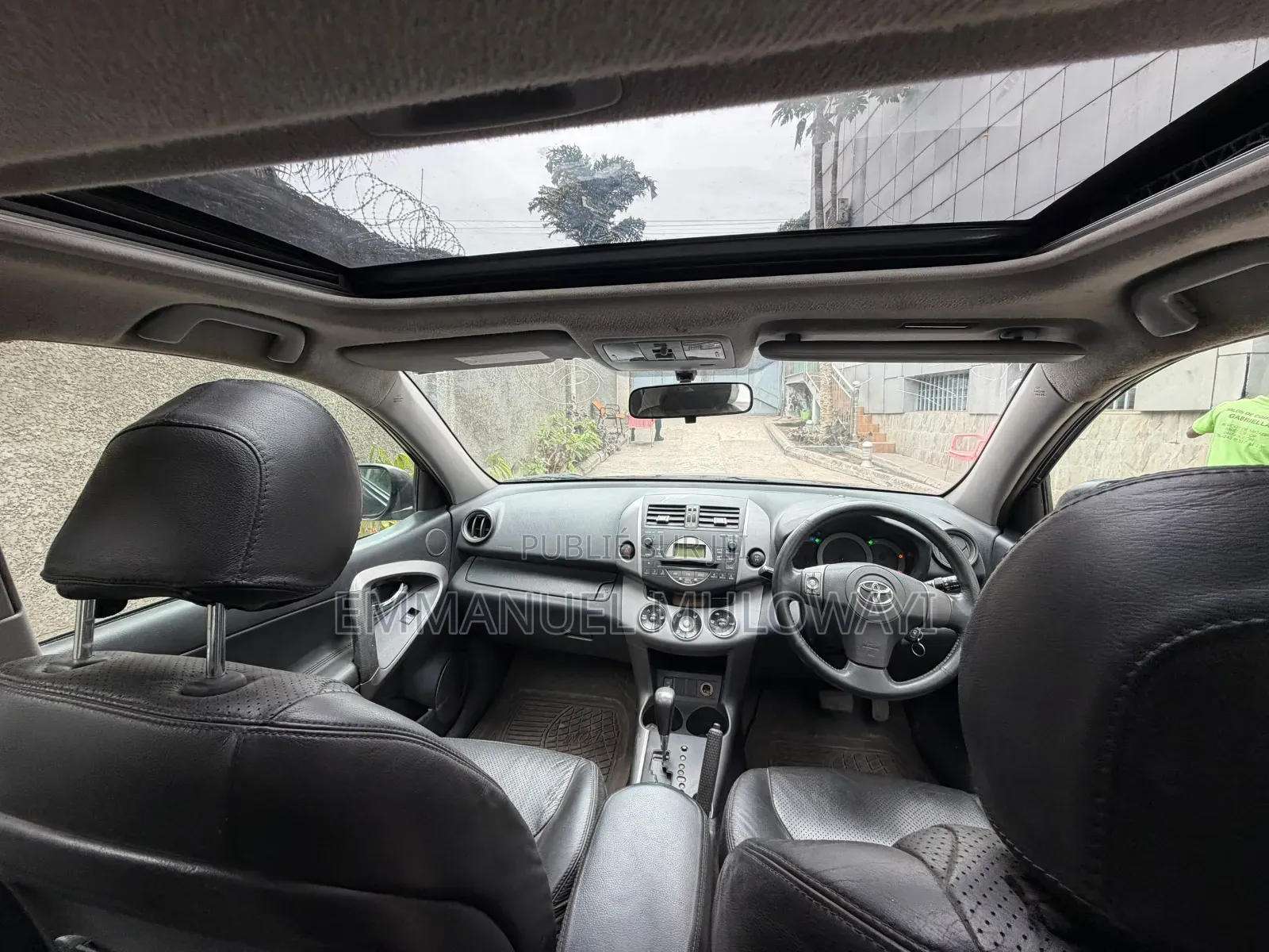 Toyota RAV4 2011 Bleu