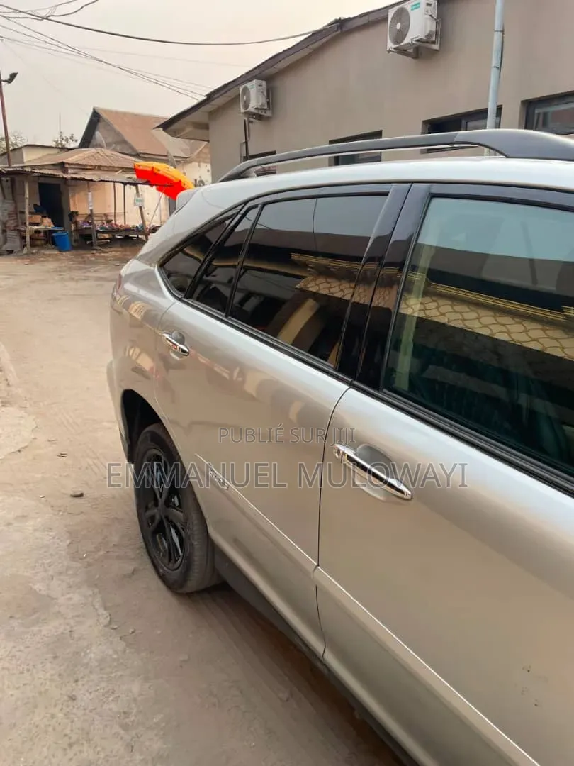 Nouveau Lexus RX 2010 Gris