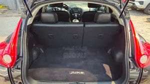 Nissan Juke S 4dr Hatchback (1.6L 4cyl Turbo CVT) 2014 Gris