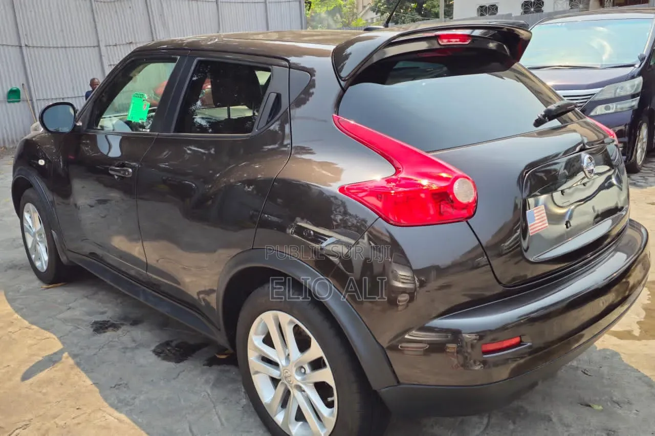 Nissan Juke S 4dr Hatchback (1.6L 4cyl Turbo CVT) 2014 Gris