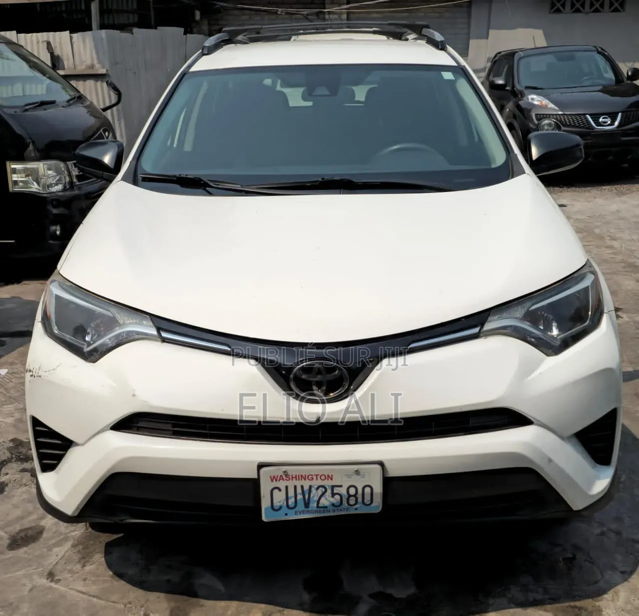 Toyota RAV4 LE 4dr SUV AWD (2.5L 4cyl 6A) 2018 Blanc