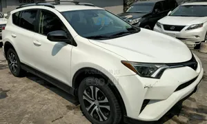 Toyota RAV4 LE 4dr SUV AWD (2.5L 4cyl 6A) 2018 Blanc