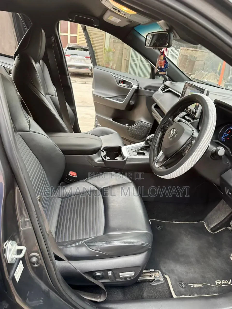 Toyota RAV4 2021 Gris