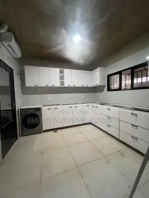 3chbre Appartement dans Empire Supreme, Ngaliema à Louer