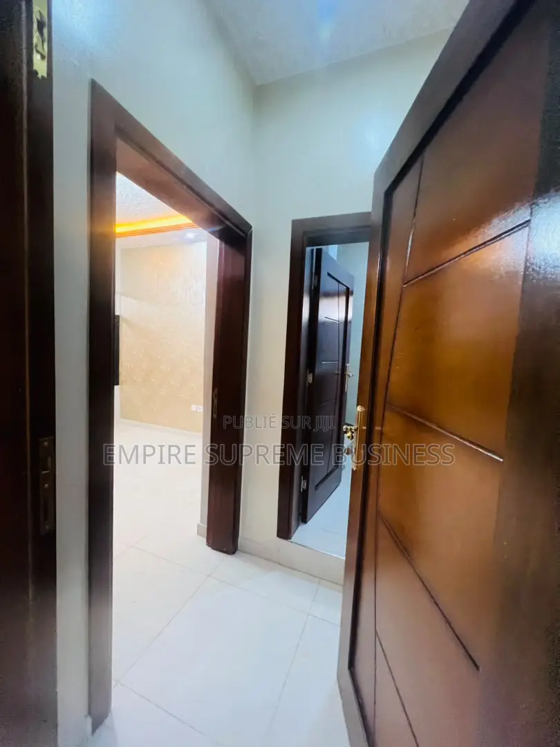 3chbre Appartement dans Empire Supreme, Ngaliema à Louer