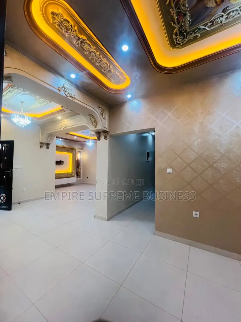 3chbre Appartement dans Empire Supreme, Ngaliema à Louer