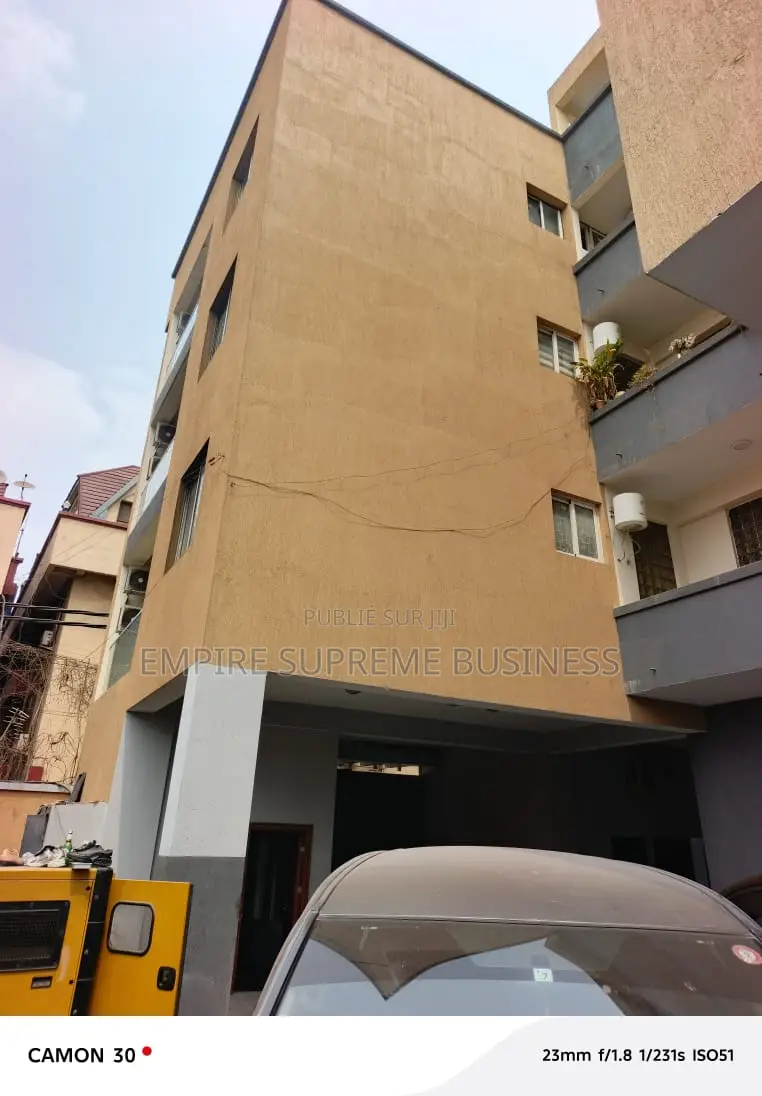 20chbre Maison dans Empire Supreme, Kintambo à Vendre
