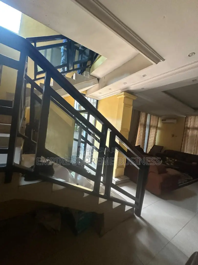 20chbre Maison dans Empire Supreme, Kintambo à Vendre