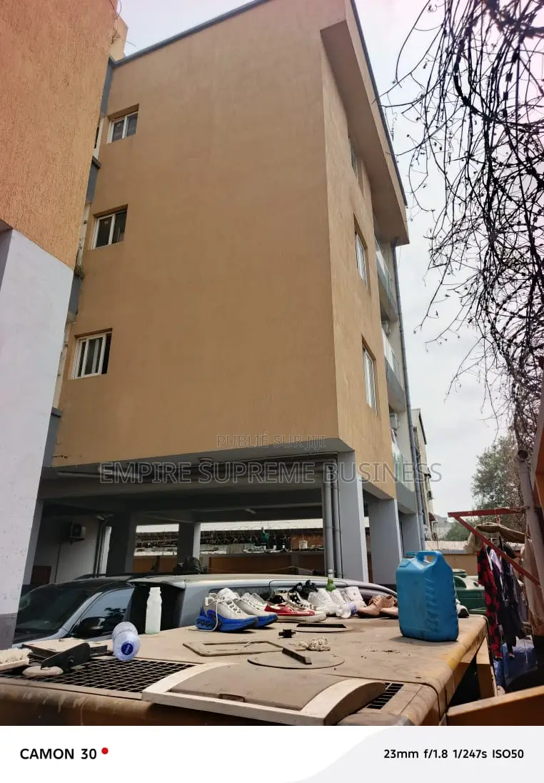 20chbre Maison dans Empire Supreme, Kintambo à Vendre