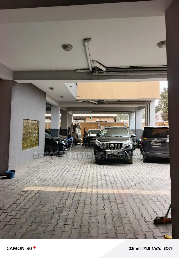 20chbre Maison dans Empire Supreme, Kintambo à Vendre