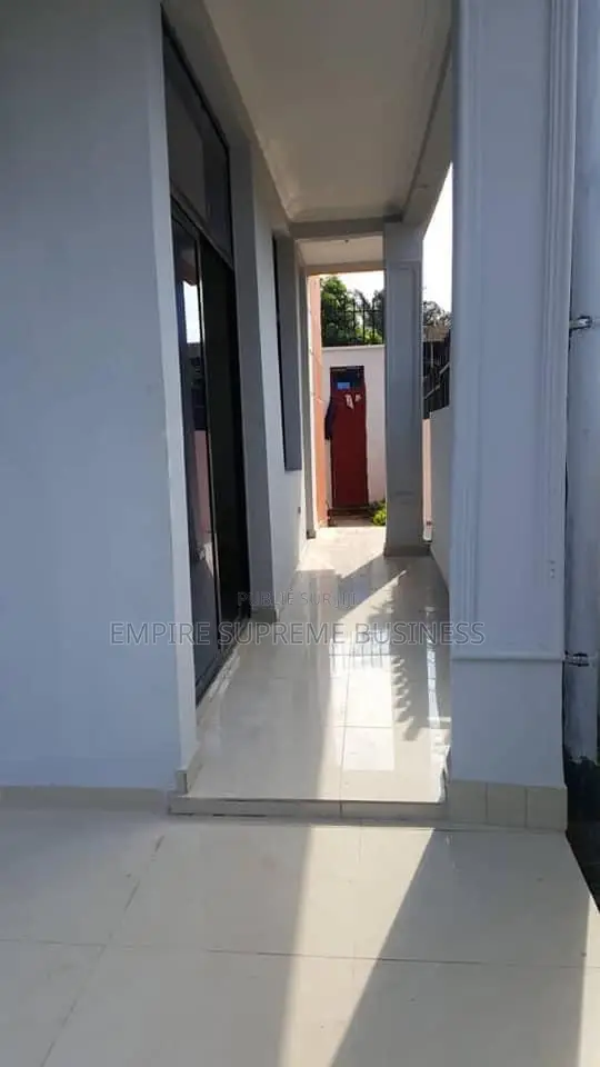 3chbre Maison dans Empire Supreme, Ngaliema à Vendre