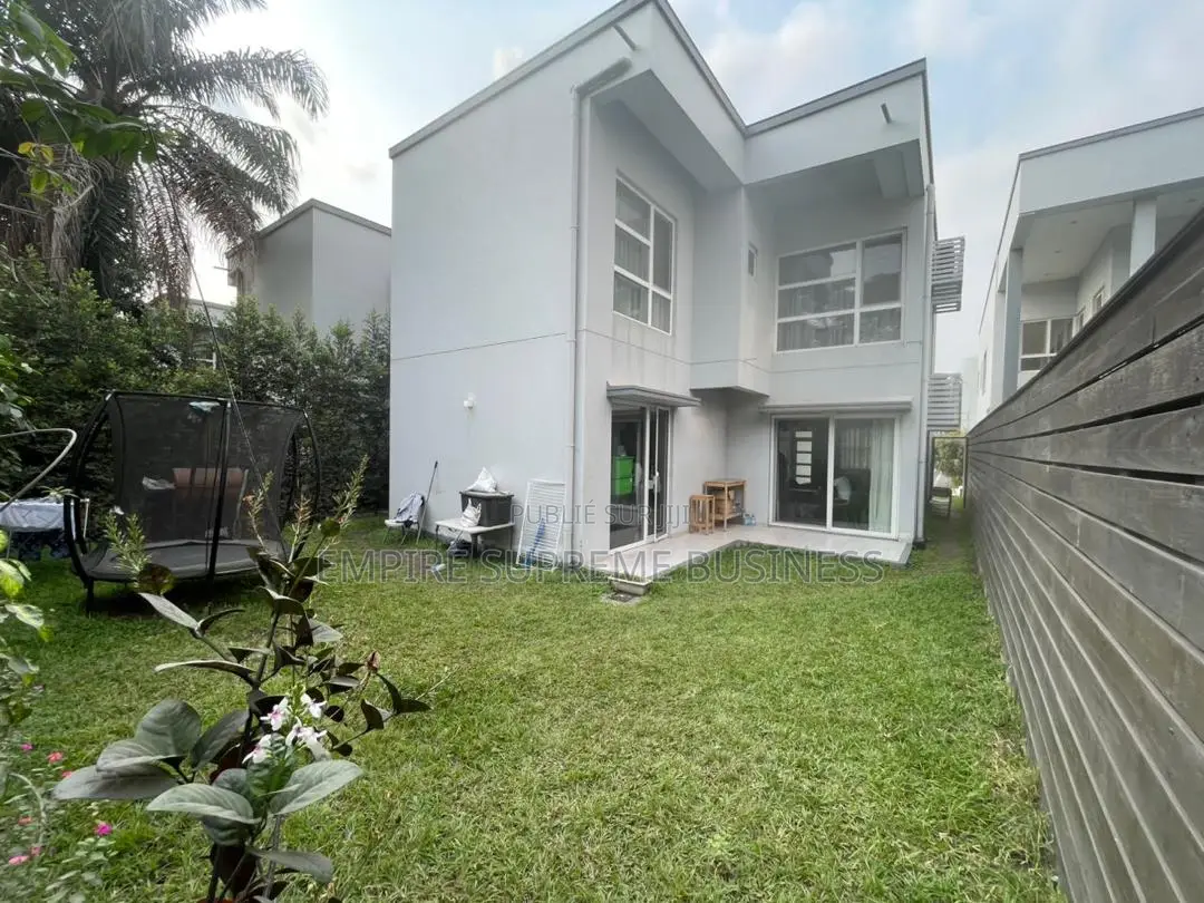 4chbre Villa dans Empire Supreme, Ngaliema à Vendre
