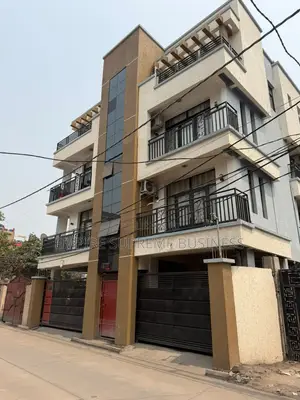 12chbre Maison dans Empire Supreme, Kintambo à Vendre