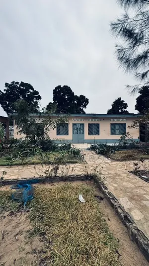 2chbre Maison dans Empire Supreme, Moanda à Vendre