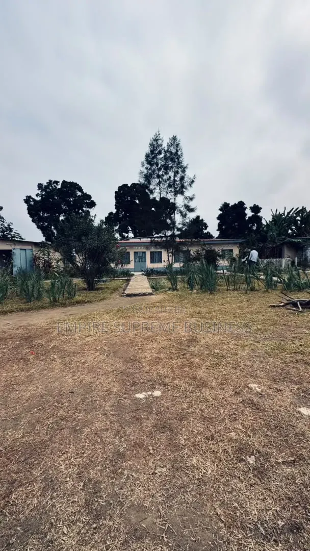 2chbre Maison dans Empire Supreme, Moanda à Vendre