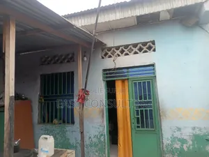 4chbre Villa dans Pascal, Kimbanseke à Vendre