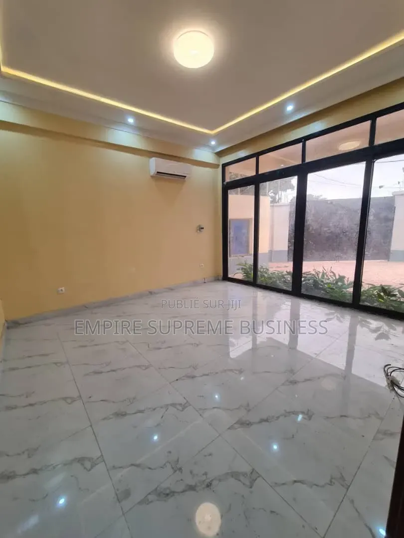 3chbre Villa dans Empire Supreme, Ngaliema à Louer