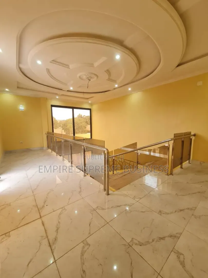 3chbre Villa dans Empire Supreme, Ngaliema à Louer