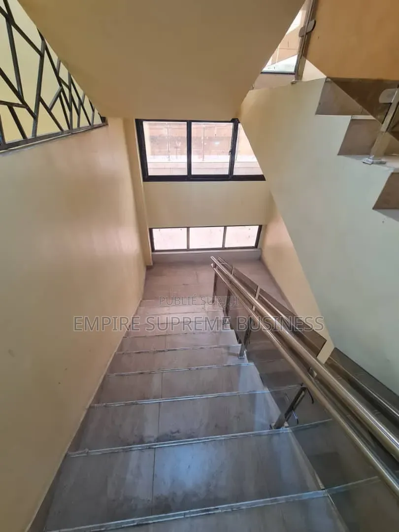 3chbre Villa dans Empire Supreme, Ngaliema à Louer