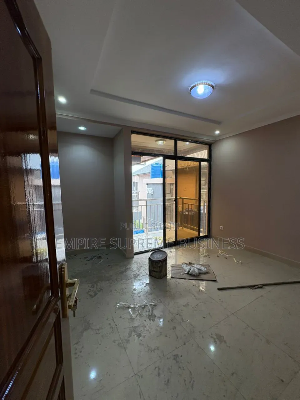 4chbre Duplex dans Empire Supreme, Kasa-Vubu à Louer