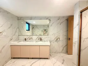 Meublé 3chbre Appartement dans Empire Supreme, Gombe à Louer