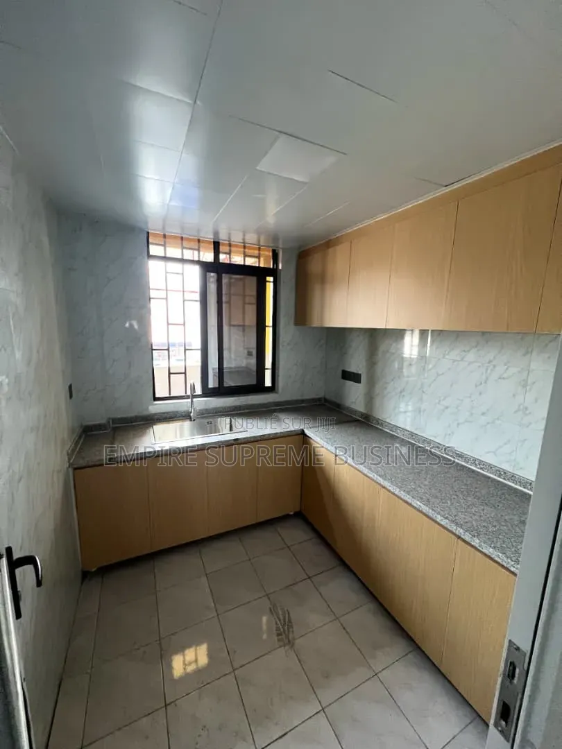3chbre Appartement dans Empire Supreme, Limete à Vendre