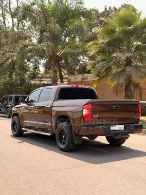 Nouveau Toyota Tundra 2017 Marron