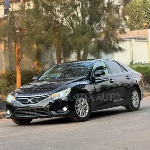 Nouveau Toyota Mark X 2016 Noir