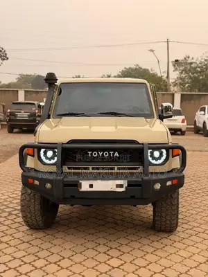 Toyota Land Cruiser 2022 Beige