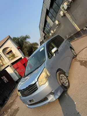 Toyota Noah 2018 Bleu