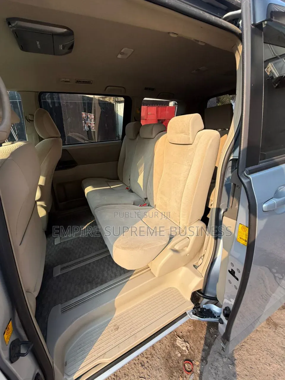 Toyota Noah 2018 Bleu