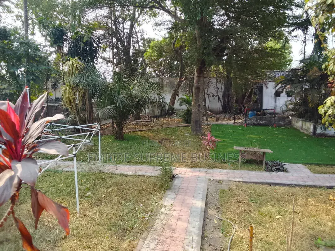 5chbre Villa dans Ngaliema à Vendre