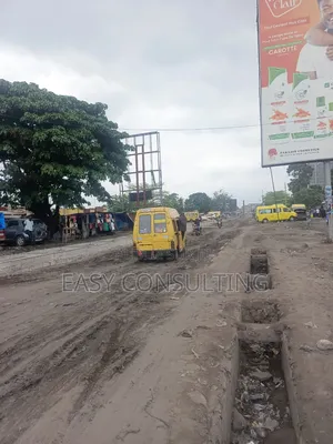  À Vendre : Parcelle Commerciale À N’djili Q4 – 73 000$ À Discuter