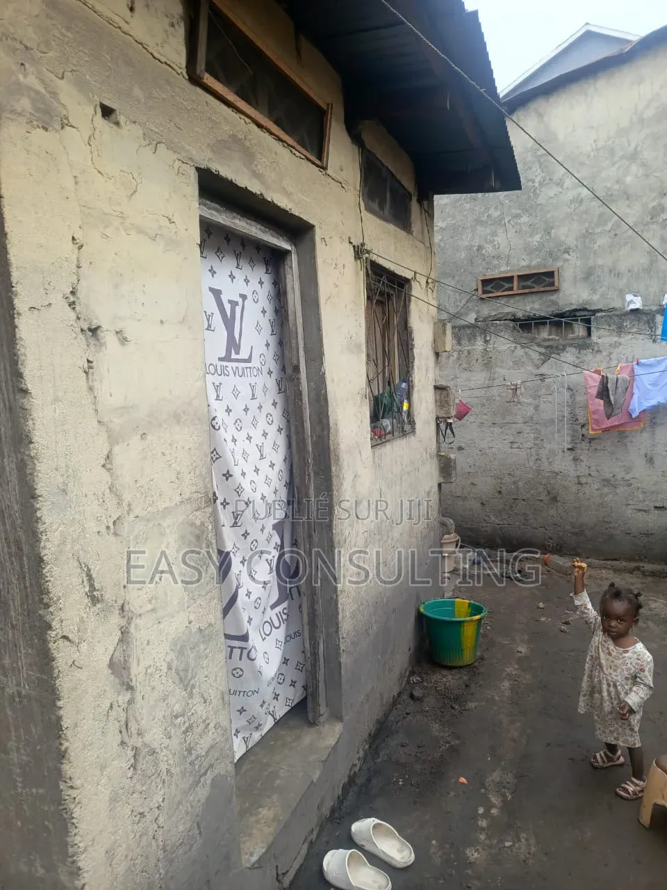  À Vendre : Parcelle Commerciale À N’djili Q4 – 73 000$ À Discuter