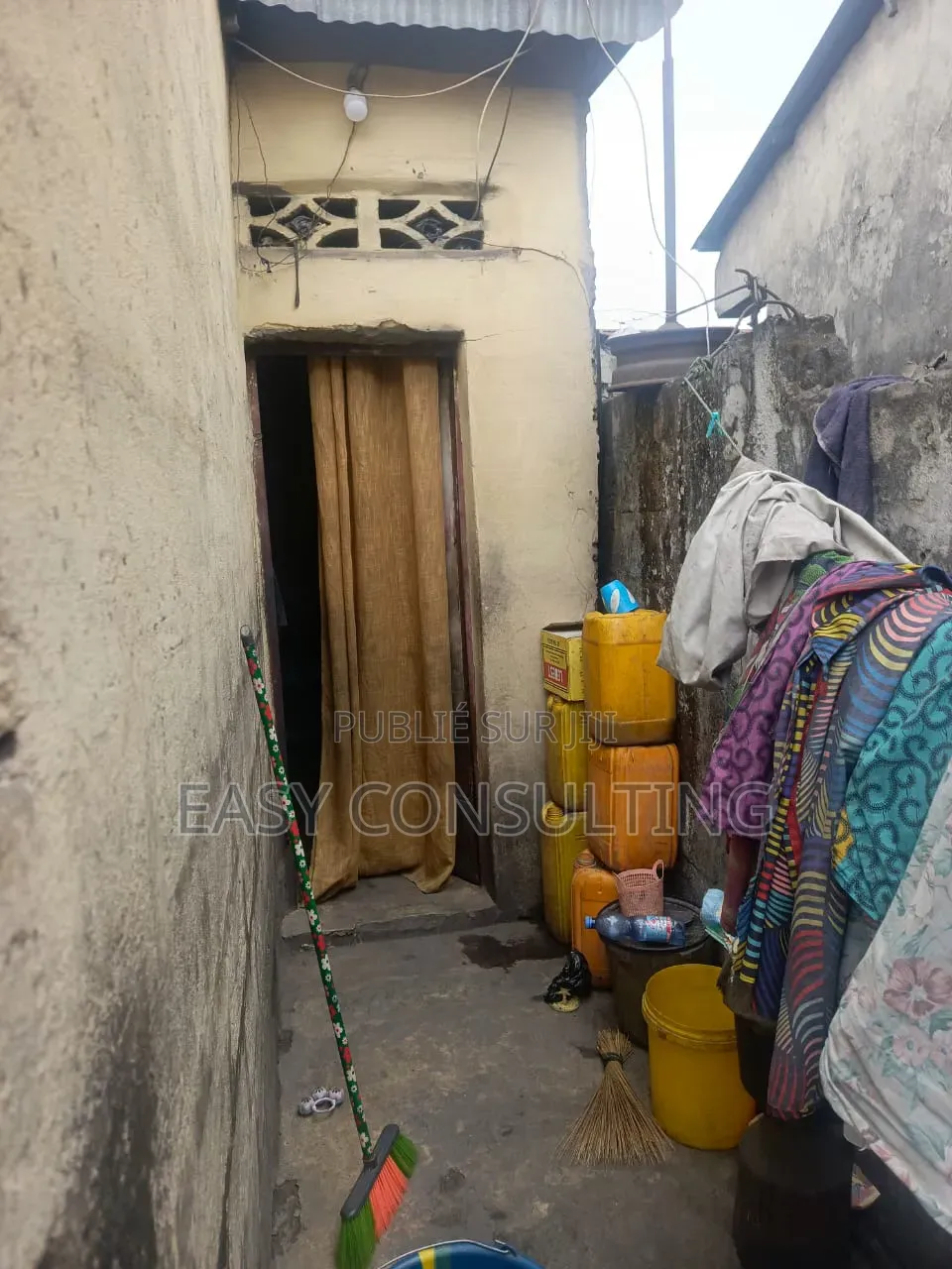  À Vendre : Parcelle Commerciale À N’djili Q4 – 73 000$ À Discuter