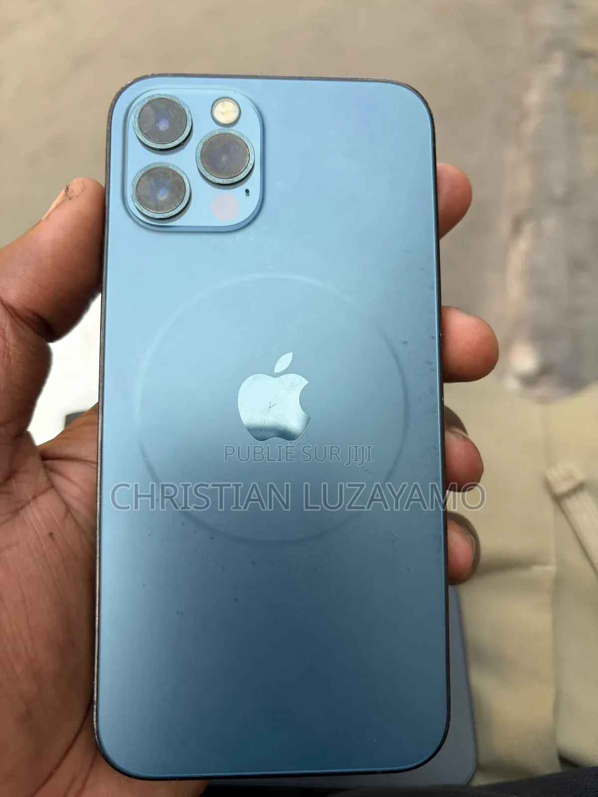 Pomme iPhone 12 Pro 256 GB Bleu
