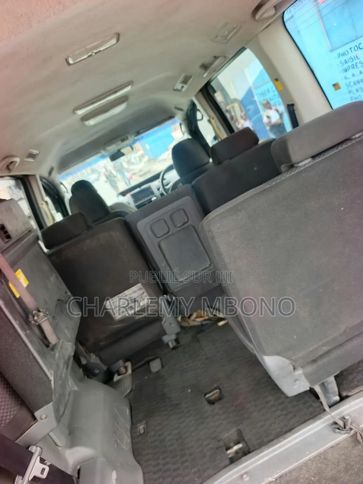 Toyota Noah 2.0 AWD (8 Seater) 2014 Gris