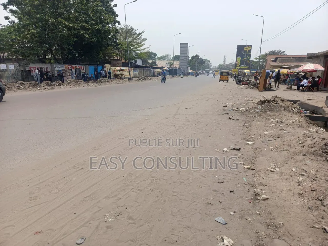 Terrain Commercial Sur Le Macadam À Vendre – N’Djili Q3