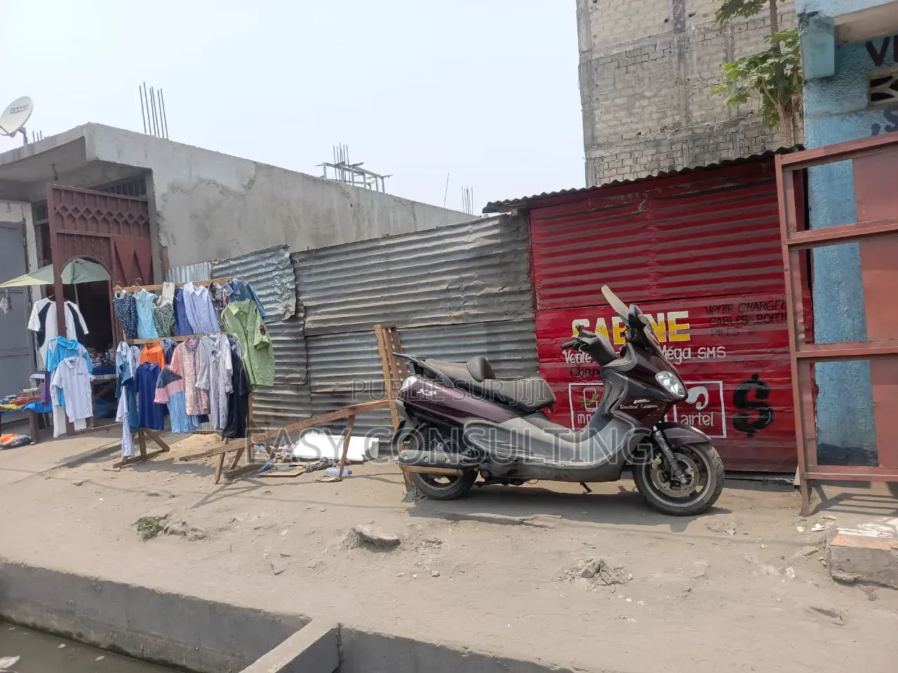 Terrain Commercial Sur Le Macadam À Vendre – N’Djili Q3